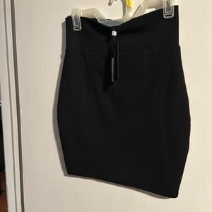 Analili black mini skirt - size small